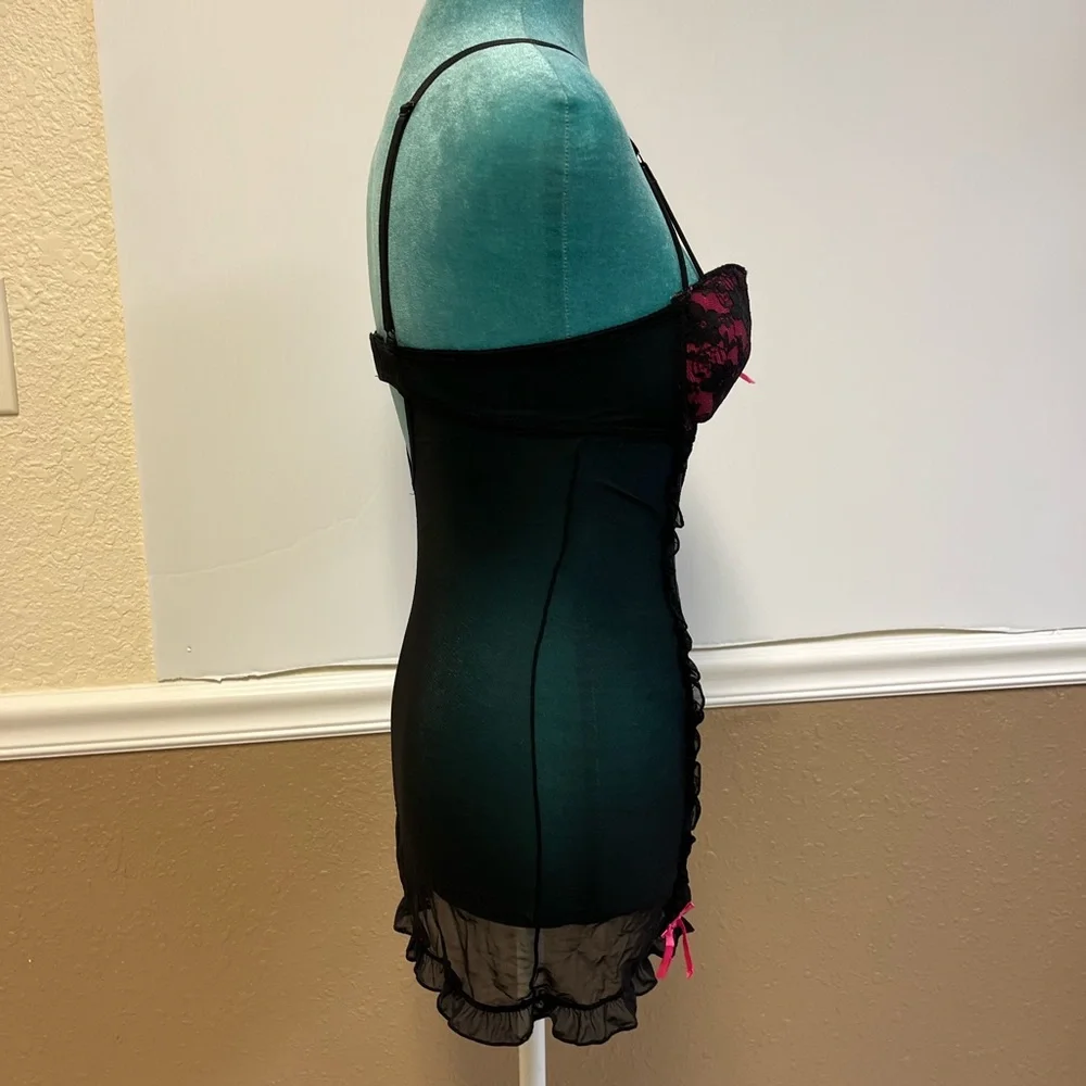 Native Intimates Black Lace Hot Pink Accent Babydoll Size 34B Adjustable Straps‎